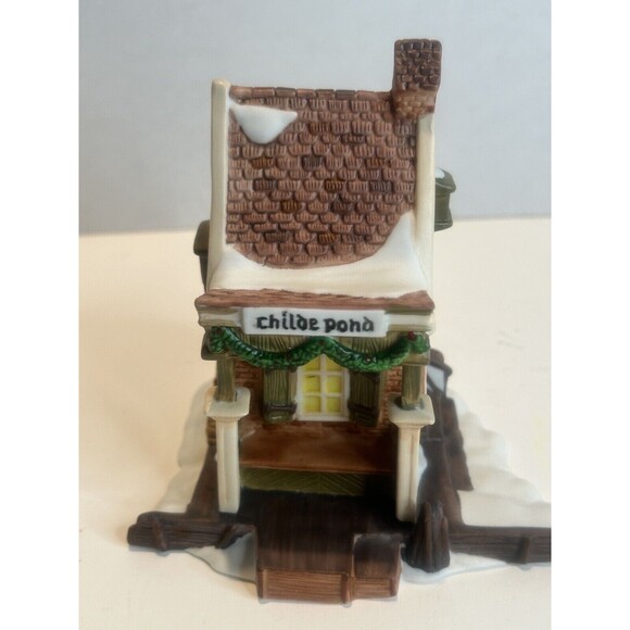 Department 56. Heritage Village Collection. Childe Pond And Skaters. 1988 - Picture 4 of 10